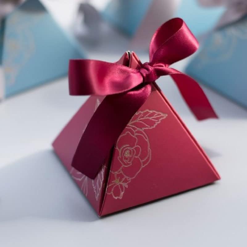 Nova kutija čokolade u obliku trokutaste piramide poklon kutije za vjenčanje od ružičastog papira s karticom i vrpcom vrećice za slatkiše