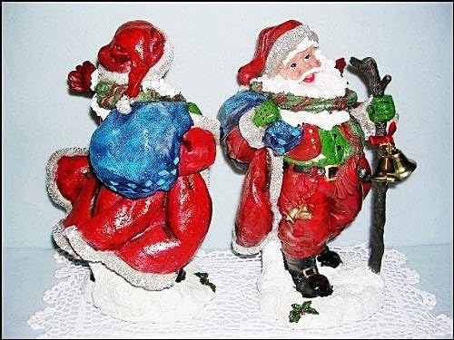 Božićni kip Djeda Mraza s crvenim hlačama